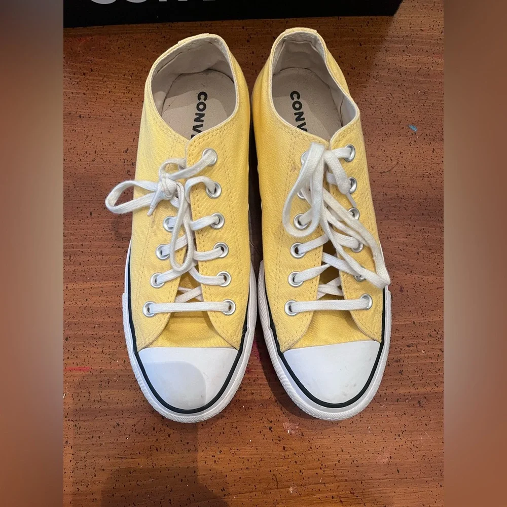 Converse Lift Ox Butter Yellow/White/Black - Size Women's 9 - Picture 3 of 12